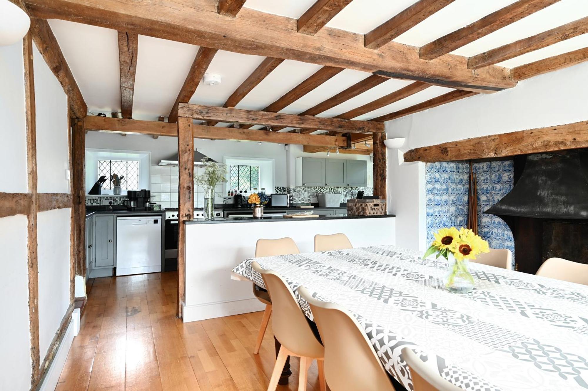Walnut Tree House Villa Rustington Bagian luar foto